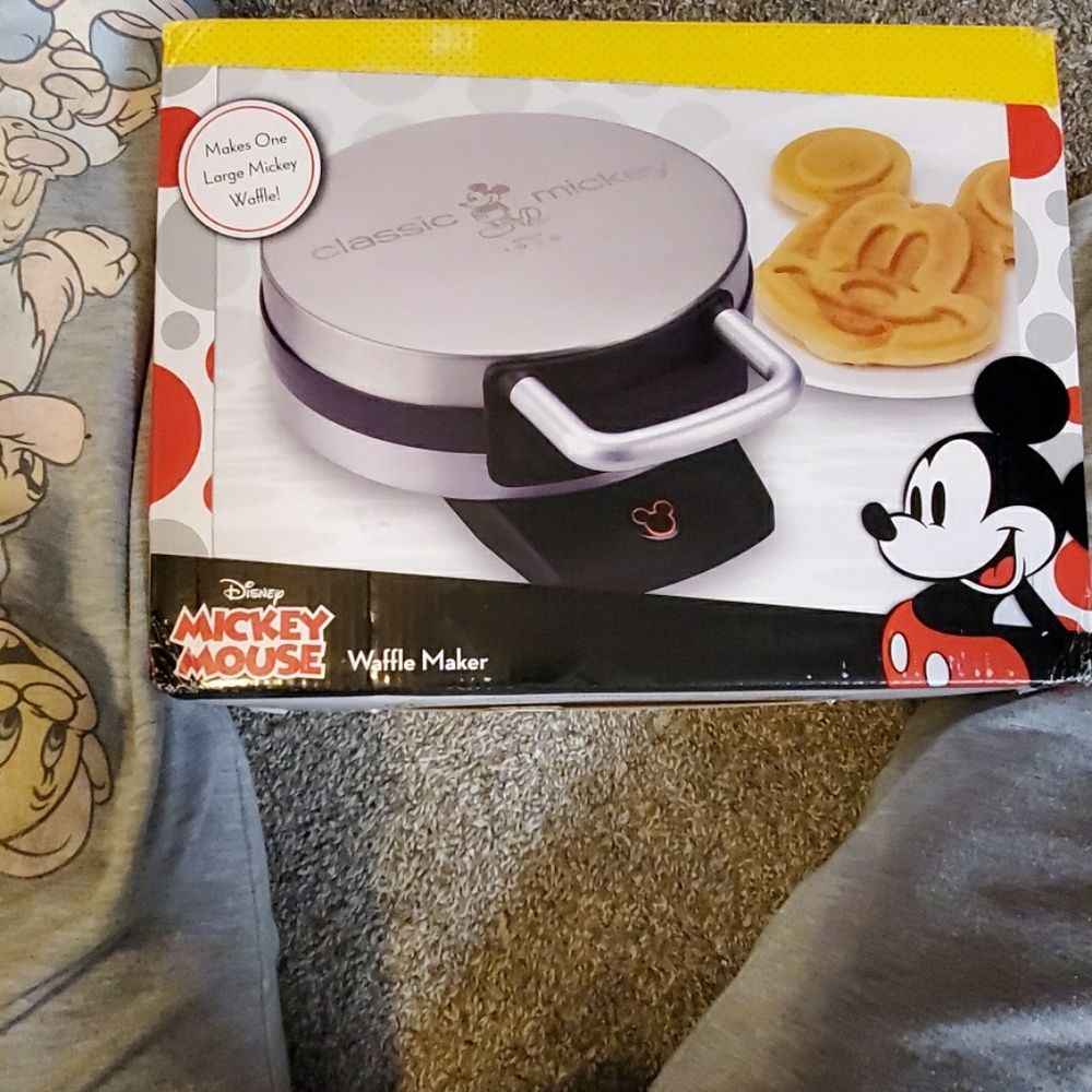 Waffle maker